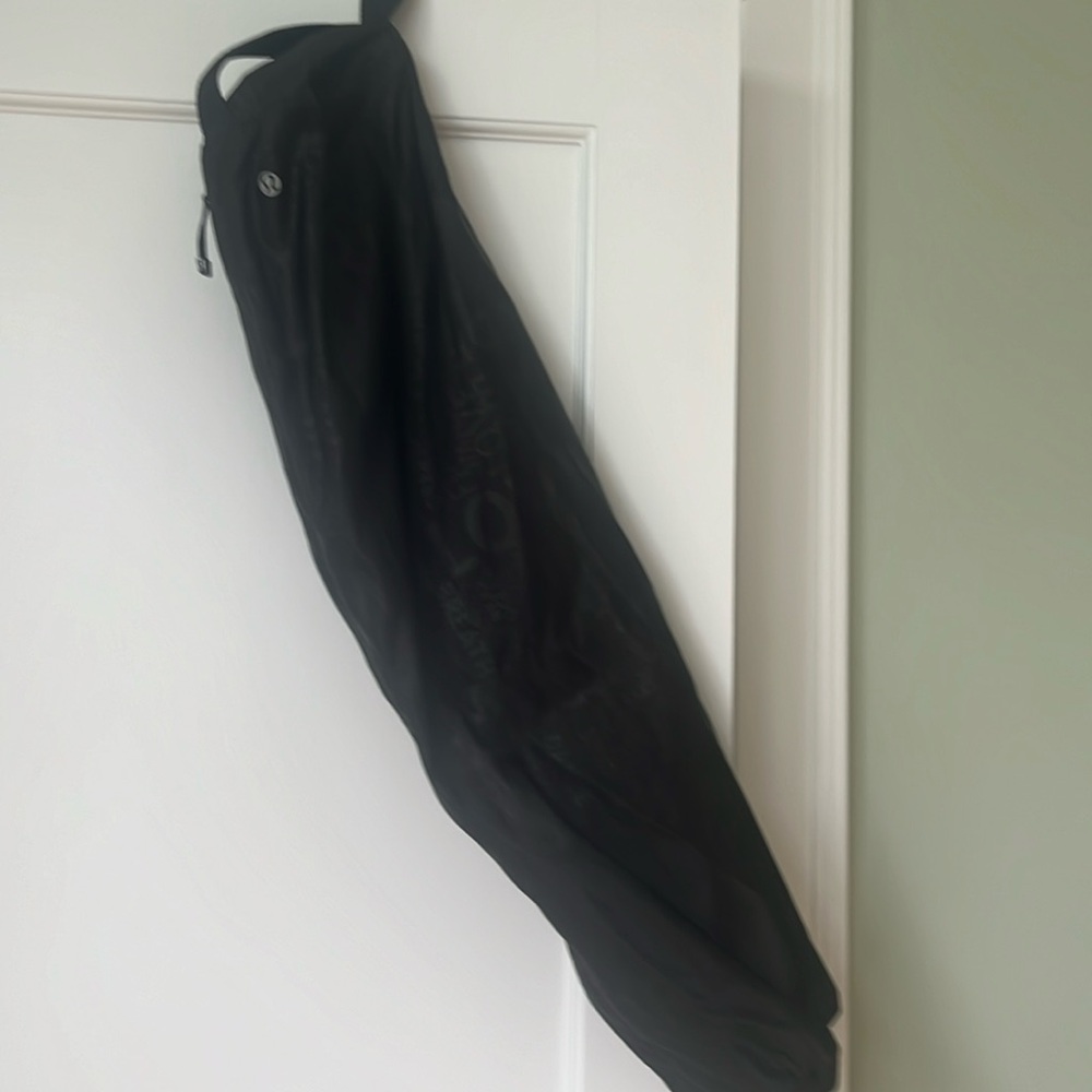 Black lululemon yoga mat bag